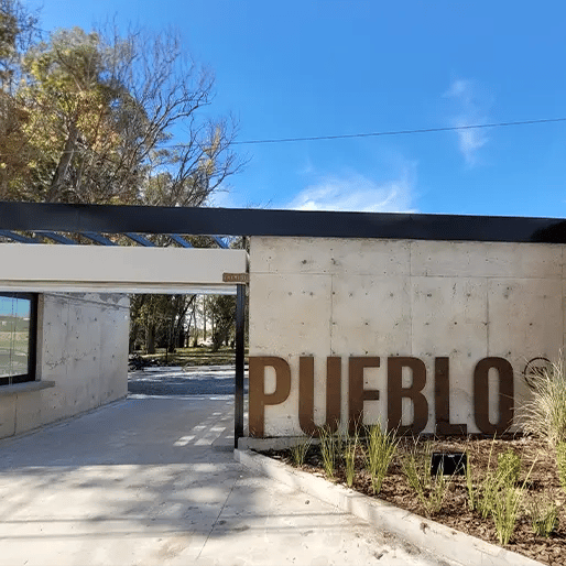 Pueblo I - Don Carlos